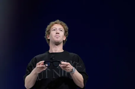Zuckerberg: Mobiteli više neće postojati, dolazi nova igračka