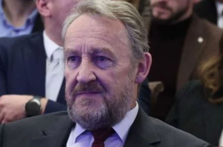Bakir Izetbegović završio na KCUS-u i bio na operativnom zahvatu