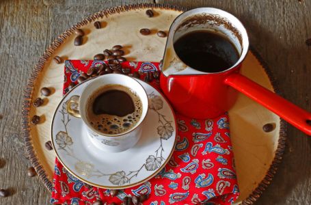 Srce vam lupa nakon kafe? Evo zašto, kardiolozi objasnili