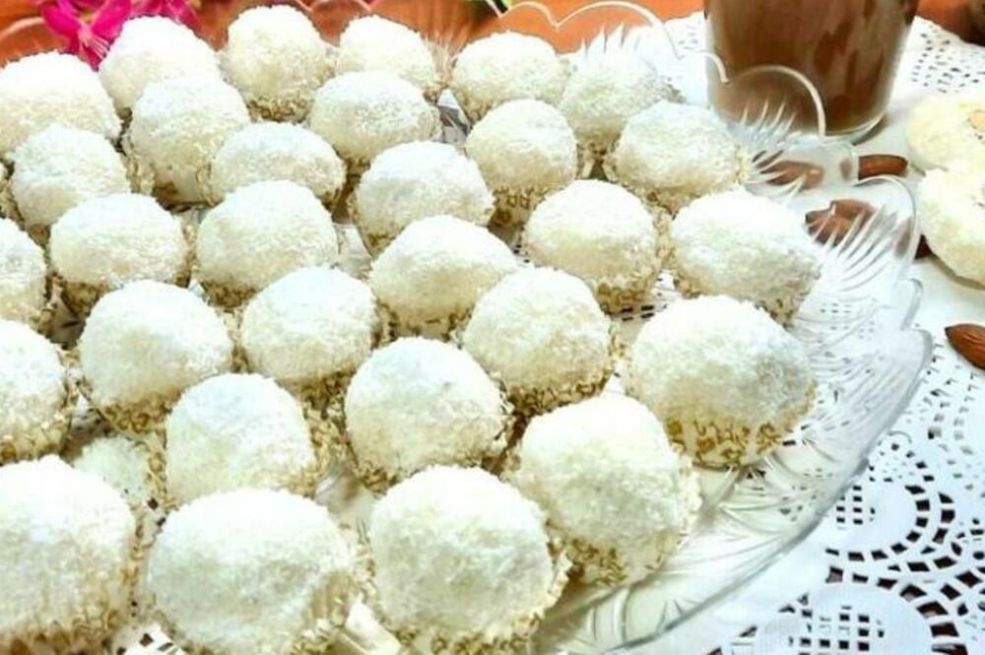 Domaće Raffaello kuglice od samo 3 sastojka! (RECEPT)