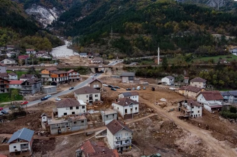 Pomozi.ba pomogao dječaku koji je u poplavama u Jablanici ostao bez roditelja