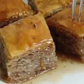 Starinska svekrvina baklava koja se topi u ustima: Bogata, ukusna i jednostavna