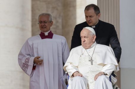 Papa Franjo ponovno osudio izraelske zračne napade u Gazi