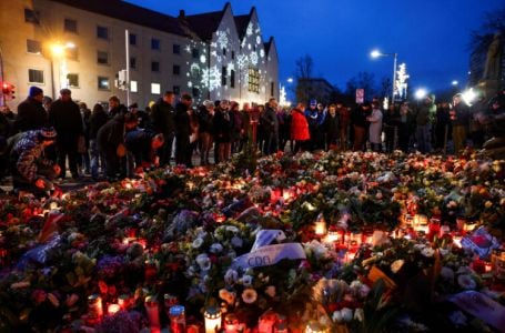 Magdeburg u suzama: Stotine ljudi odalo počast žrtvama napada na božićnom sajmu