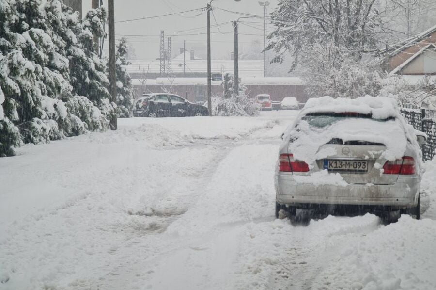 Snijeg u petak širom zemlje, meteorolozi najavili šta nas čeka narednih dana