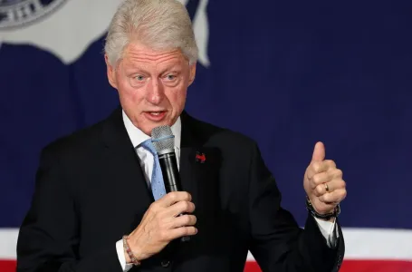 Bill Clinton hospitaliziran: Poznato u kakvom je zdravstvenom stanju