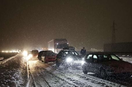 Ako sjedate za volan, OVO MORATE DA ZNATE: 5 najboljih savjeta za vožnju u uslovima snijega