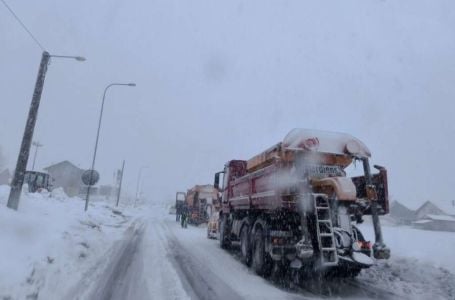 Snijeg okovao BiH, obustave saobraćaja na brojnim dionicama