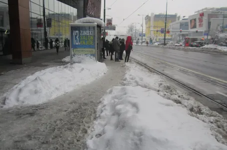 Tramvajska stajališta u Sarajevu održava firma iz Laktaša, Vasković o vlasniku pisao kao 'peraču...'