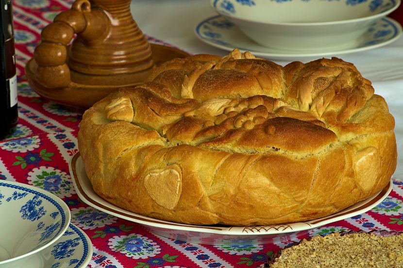 Kako napraviti savršenu česnicu? Tradicionalni recept koji donosi sreću i radost za Božić!