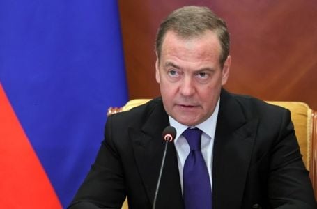 Medvedev: S Trumpom sigurno neće biti dosadno