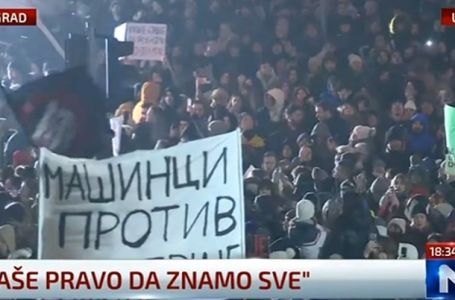 Traje veliki protest studenata ispred RTS-a