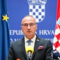 Grlić Radman najavio protestnu notu Srbiji zbog privođenja pet hrvatskih državljanki