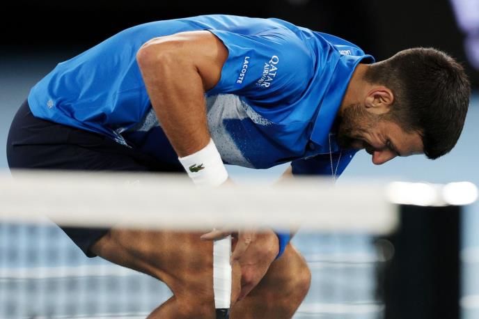 ŠTA SE DEŠAVA S NOVAKOM?! Dan pred polufinale nastala je opšta panika u Melburnu