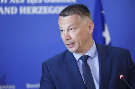 Otkriveno šta je Nenad Nešić napisao u neopozivoj ostavci