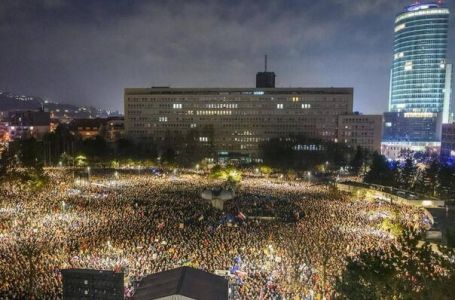 Hiljade ljudi na ulicama Bratislave, traže ostavku Fica