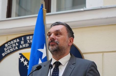 Konaković o zahtjevu za smjenu: Poštivat ću odluku Parlamenta, SDA, DF i SNSD zagrljeni