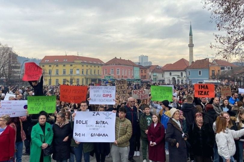 Tuzla na nogama: Građani protiv poskupljenja javnog prevoza