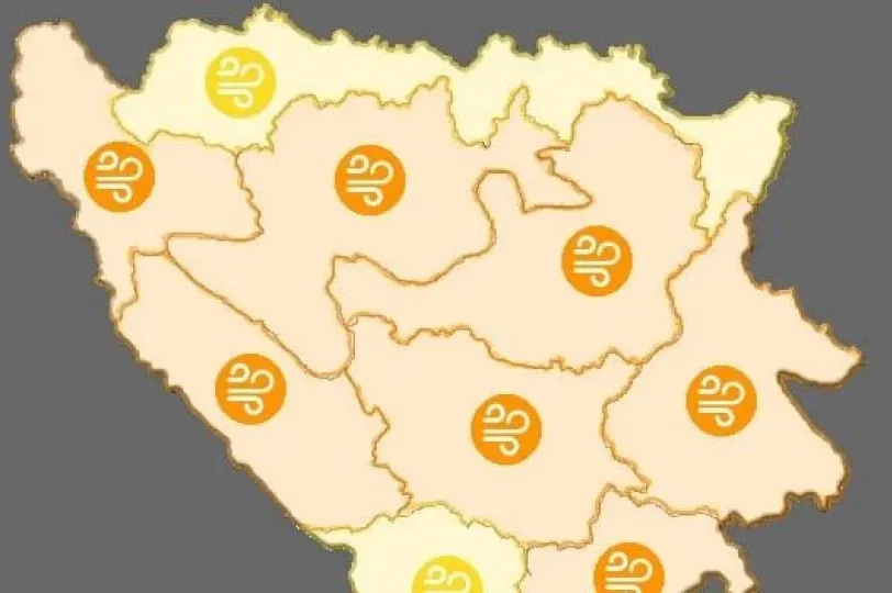 Upaljen narandžasti meteoalarm za veći dio BiH: Nestat će struje, moguće poplave...