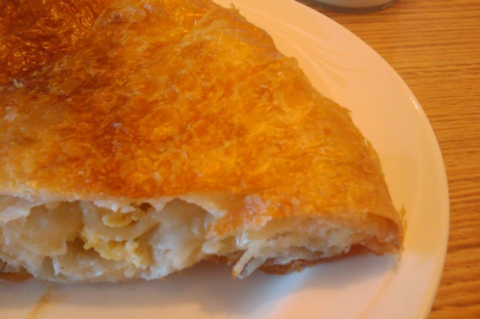 Stari pekarski recept za ukusan burek: lako ga možete pripremiti kod kuće u samo nekoliko koraka