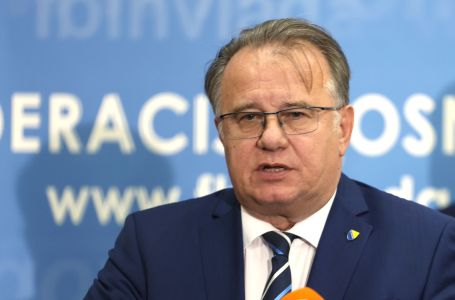 Nermin Nikšić: Nadam se da će SNSD sutra podržati zakone