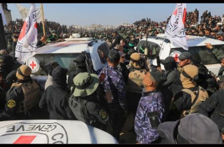 Izrael počinje oslobađanje palestinskih zatvorenika