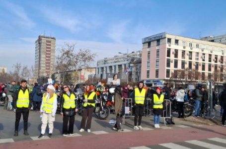 Niske temperature nisu slomile duh studenata u Novom Sadu, u povratku će im pomoći taksisti iz...
