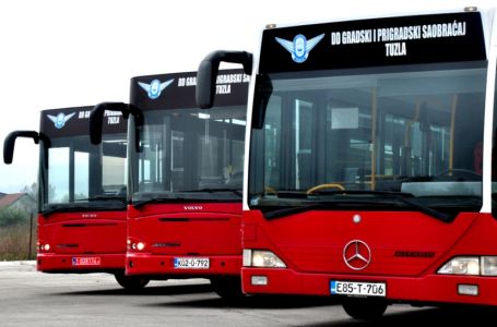 Roditelji za troje djece u Tuzli moraju mjesečno izdvojiti oko 500 KM za prevoz