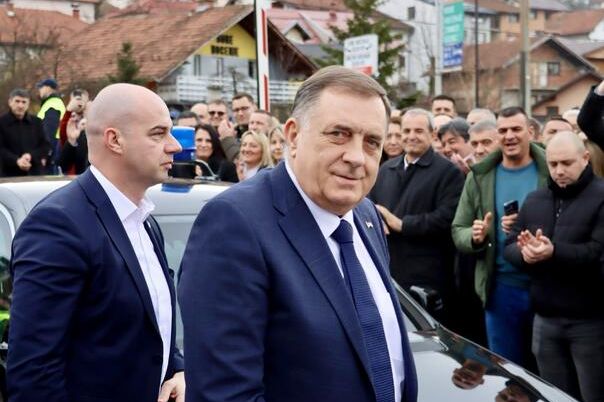 Postoje tri scenarija koja bi se mogla odigrati nakon presude Dodiku