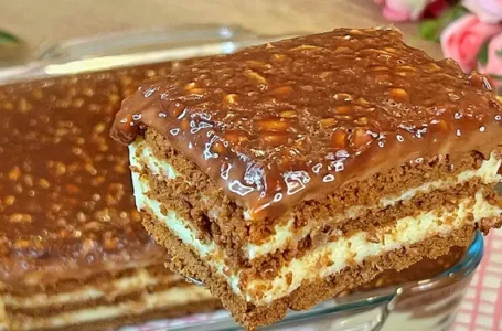 Recept za NAJBRŽI KOLAČ NA SVIJETU ZA KOJIM SU POLUDJELI MILIONI: Sprema se za PET MINUTA