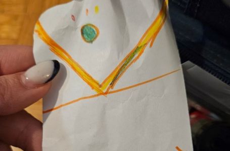 Mama pokazala što je našla u torbi sina (8): "Malo me boli srce, ali neću popustiti"