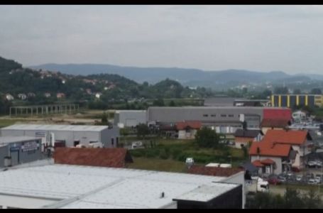 Zbog odluka Vlade FBiH u Doboj Jugu radnici na ulici, zatvaraju se objekti