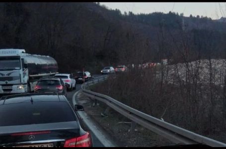 Kilometarska kolona vozila kod Jablanice