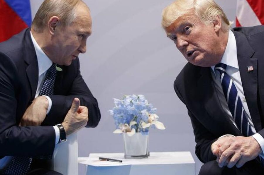 PUTIN I TRUMP NA TELEFONSKOJ LINIJI: Razgovarali duže od sat, objavljeni detalji