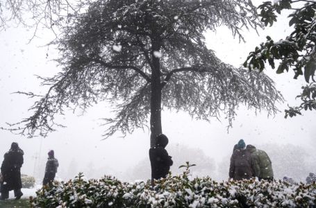 Snijeg izazvao haos u Istanbulu: Otkazani letovi i nastava