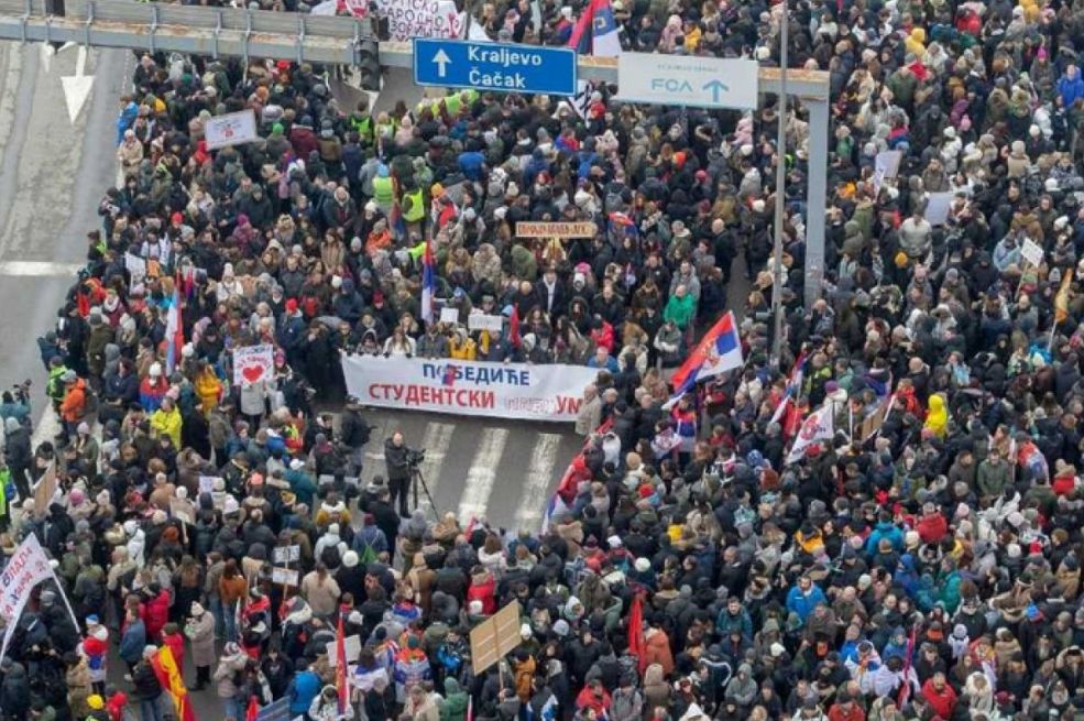 Studenti iz cijele Srbije se sreli na Sretenje: Na protest stigli pješke, biciklima, trčeći...