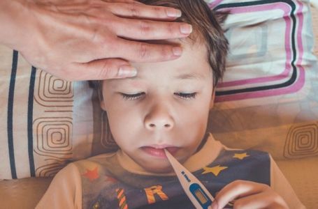 Pedijatrica tvrdi da je jedna stvar jako važna kada dijete ima temperaturu