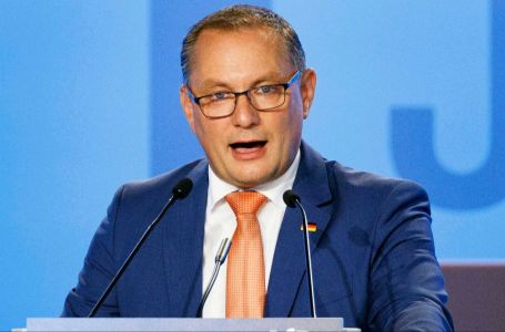 Jedan od lidera AfD-a poslao upozorenje Mercu: Ko bude gradio zaštitne zidove protiv nas, naći će...