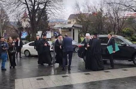 Patrijarh Porfirije stigao u Banju Luku na sastanak s Dodikom  Patrijarh Srpske pravoslavne crkve Po