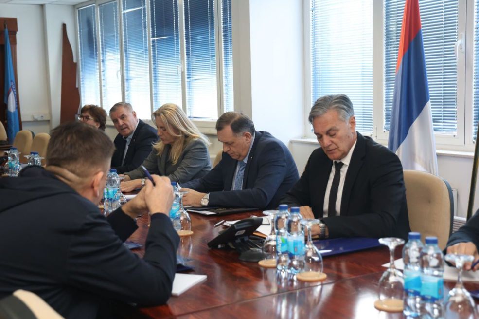Dodik: Očekujemo da se svi Srbi u institucijama BiH povinuju zakonima, to nije pitanje plaće već...