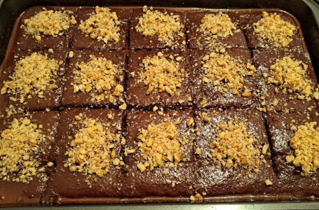 TURSKI MOKRI KOLAČ: Gotov za tili čas, a najednostavniji recept