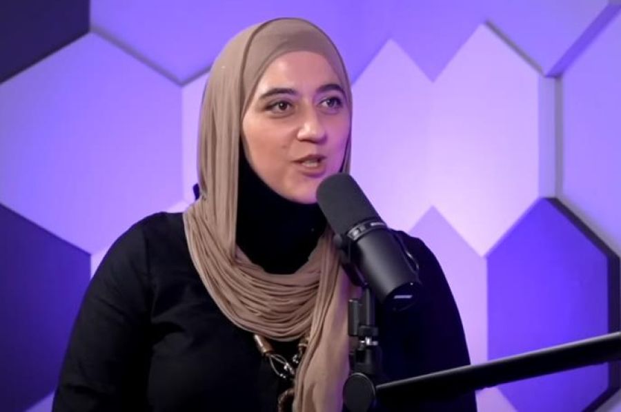 ODRASLA JE KAO PRAVOSLAVKA PA PRIMILA ISLAM: Svi me pitaju kako to da se zovem Sanja i nosim hidžab