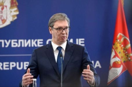 Vučić ponovo o zvučnom topu: Kupovali smo razne stvari... SLIJEDI LI OSTAVKA?