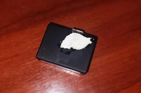 U hotelskoj sobi u Srbiji pronašao misteriozni uređaj: "NE DIRAJ TO, odmah odnesi u policiju (FOTO)