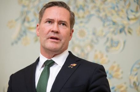 Mike Waltz preuzeo odgovornost za skandal s novinarom