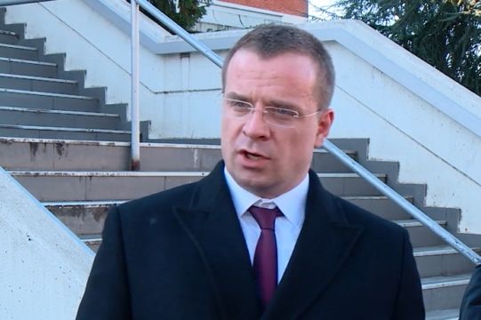 Advokat iz Srbije o potjernici za Dodikom: "Korumpirani medvjed mora biti uhapšen"