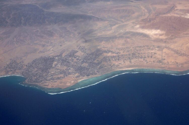 Potonula podmornica u Egiptu, najmanje šest osoba izgubilo život