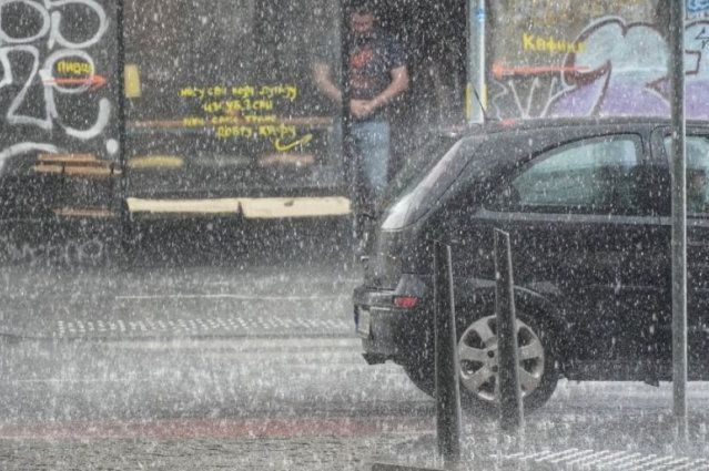 Poplave i klizišta izazvale prekide u saobraćaju širom BiH