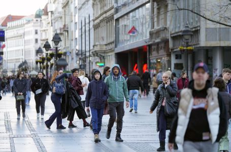 Proljeće na pauzi? Stižu kiša, bura i snijeg – spremite zimske jakne!