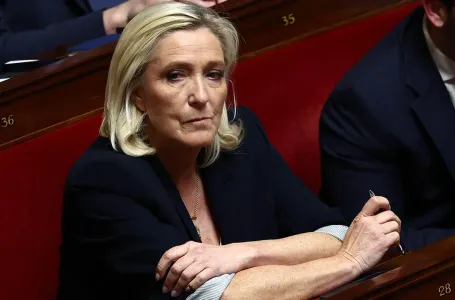 Marine Le Pen čeka presudu koja bi mogla odlučiti o njenoj kandidaturi za predsjednicu Francuske